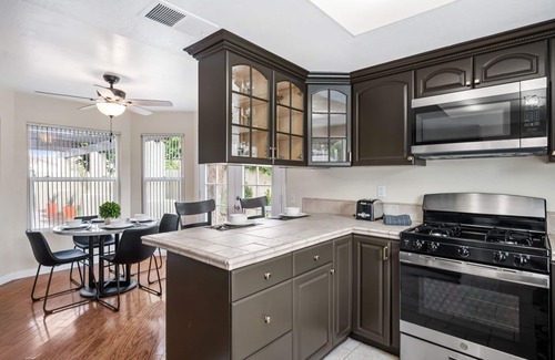 Bermuda Dunes House | Fully Remodeled, Clean and Cozy, with FREE POOL/SPA HEATING.nnnn