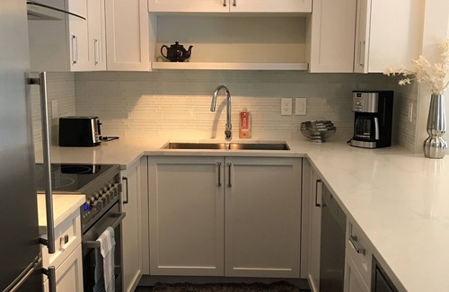 Saskatoon Apartment | Fully Renovated 2 Bed, 1 Bath Apartment near 8th Street