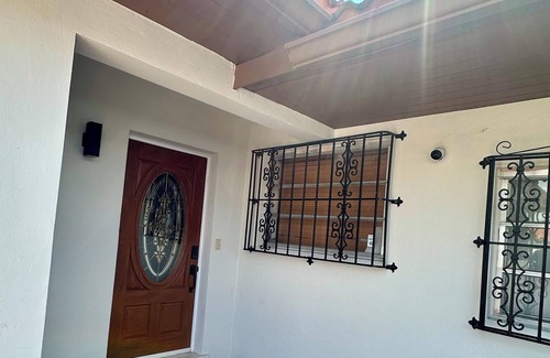 Flagami House | Fully renovated 2-bedroom house in Coral Gables with AC, WiFi