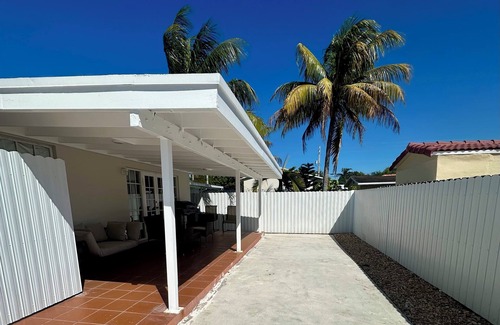 Flagami House | Fully renovated 2-bedroom house in Coral Gables with AC, WiFi