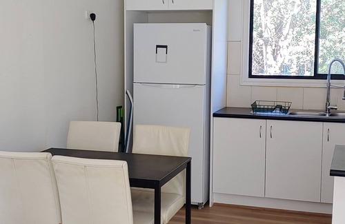 Frankston House | Fully Renovated 3 Bedroom House 500m From Hospital