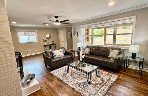 Welcome House | Fully Renovated 5BR/2BA House - Ideal for Families & Business Travelers