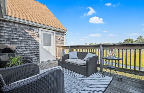 Brant Rock Apartment | FULLY RENOVATED apt w/water views and deck near beach& marina
