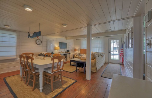 Rehoboth by the Sea House | Fully Renovated Cottage by the Sea!