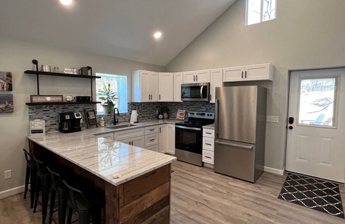 Salem Cottage | Fully Renovated Cottage - Minutes from Appalachian Trail & Carvins Cove
