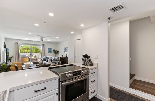 Baristo Condo | Fully renovated! Fantastic 2BR-prime location, mountain views, sparkling pool.