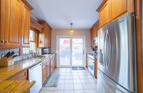 Ocean Beach House | Fully Renovated Family Beach House 2022 Dates now available!