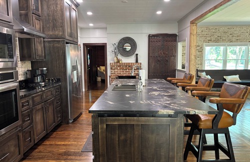 Anderson House | Fully Renovated Farm Home near Clemson and Anderson.