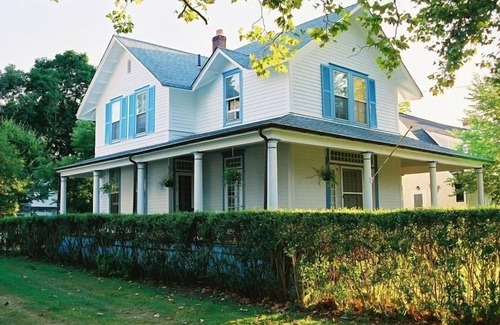 Spring Lake House | Fully Renovated Historic Spring Lake Home, 5-min Walk to South Pavilion, Town
