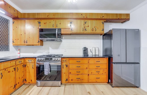 Hammond House | Fully Renovated Home ~ 1 Mi to Downtown Hammond!