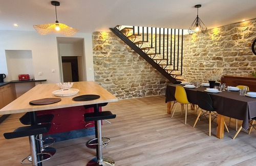 Combrit House | Fully renovated house, garden & terrace 5mn from the beach, underfloor heating