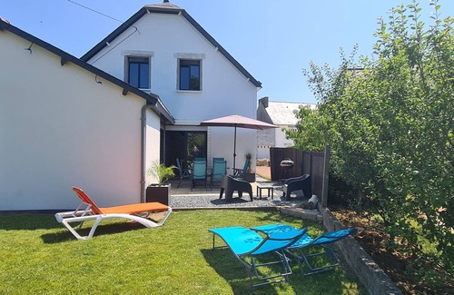 Combrit House | Fully renovated house, garden & terrace 5mn from the beach, underfloor heating
