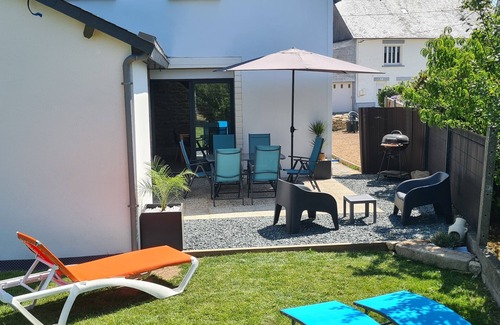 Combrit House | Fully renovated house, garden & terrace 5mn from the beach, underfloor heating