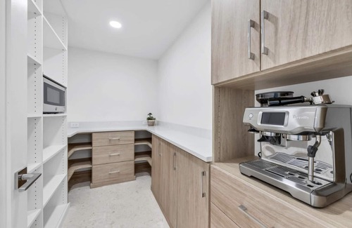 Park Shore House | Fully Renovated Luxury Home W/Private Beach Access & Optional Golf Cart