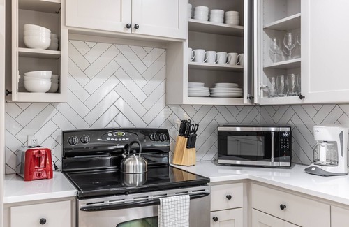 North Central Carrollton House | Fully Renovated, Spacious House!
