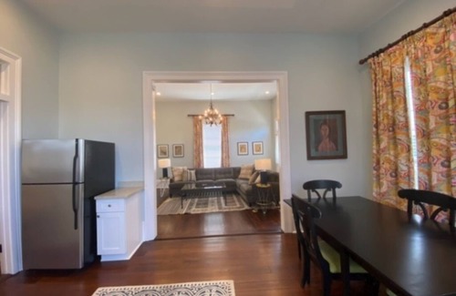 West Riverside House | Fully Renovated Sunny Cottage