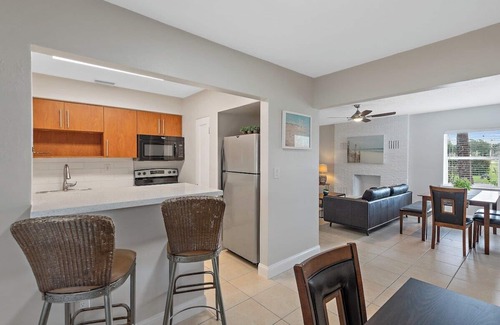 Edgewood House | Fully Renovated Tropical Oasis Near The Cruise & Airport - By Avi