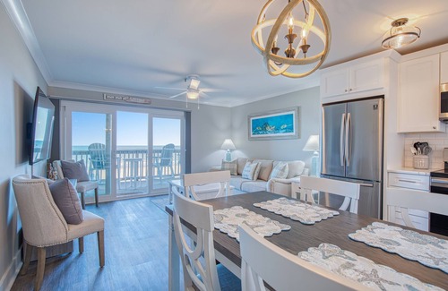 Garden City Condo | Fully Renovated 2 Bedroom 2 Bathroom DIRECT Oceanfront Condo