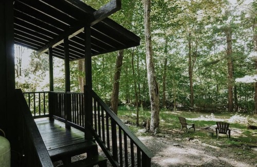 West Kill Cabin | Fully Stocked Ski Cabin: 15 MINS to Hunter/Windham!