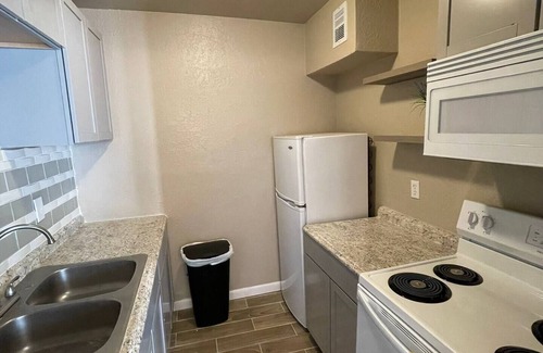 Biggs Field Apartment | 🤩⭐️fully updated apartment northeast⭐️🤩