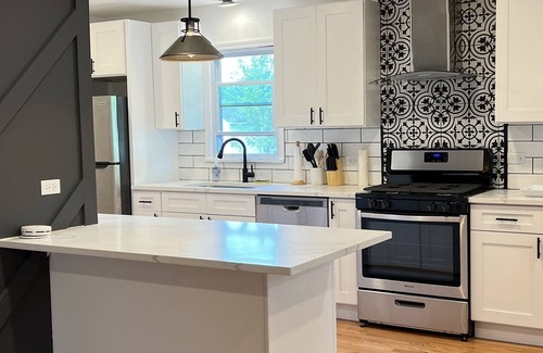 Mundelein House | Fully Updated home. Great for the entire family!