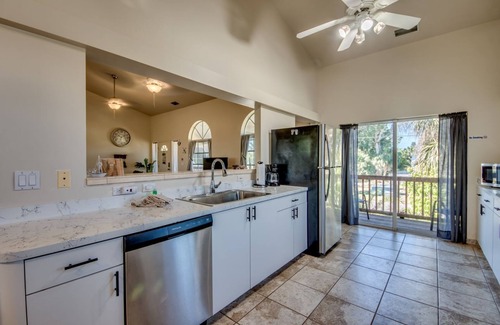 Laguna Shores House | Fully Updated/Luxury Beach House w/Master Suite-Close to beach!