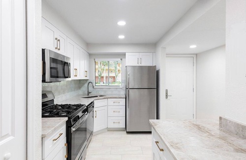Florida Central Atlantic Coast Resort | *Fully Upgraded*GREAT 2BED SUITE RESORT ON INTERNATIONAL DRIVE NEAR SEA WORLD