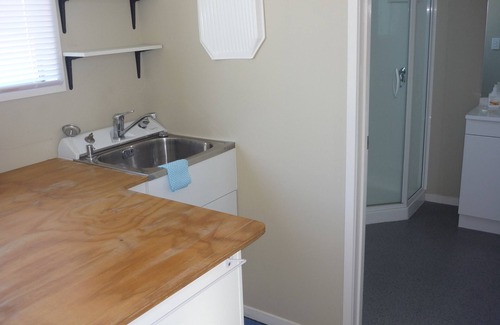 Whitianga Cottage | Fun at the Beach - A Great Spot For A Family Holiday, or a Quiet Retreat