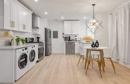 Alhambra House | Fun City Escape15mins2DowntownLA