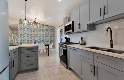 Desert Hot Springs House | Fun Desert Getaway! Saltwater Pool Jacuzzi+Game room+views.Enjoy the sun longer