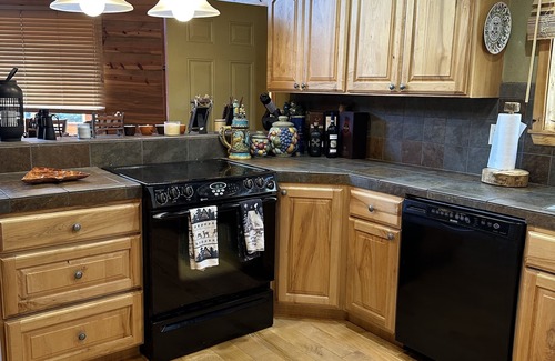 Meadow View Heights House | Fun for the kids and GREAT Kitchen