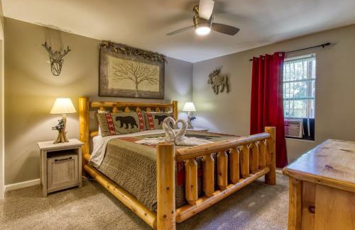 Sevierville Apartment | Fun & Games by HoneyBearCabins 2BR/1BA Sleeps 7