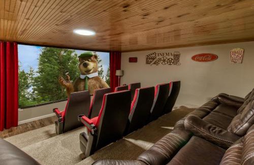 Sevierville Apartment | Fun & Games by HoneyBearCabins 2BR/1BA Sleeps 7