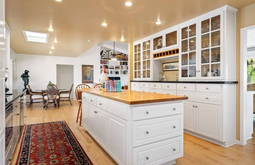 Paso Robles House | FUN HOUSE with Resort Feel. ABOVE IT ALL!