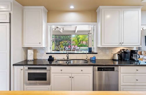 Paso Robles House | FUN HOUSE with Resort Feel. ABOVE IT ALL!