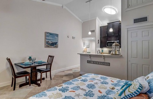 Sawgrass Condo | Fun in the Sun - Coastal studio w/pool access