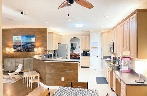 Northside House | “Fun in the sun” family retreat