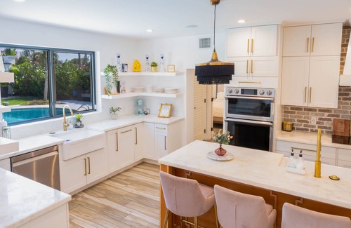 Coral Way Villa | Fun Luxury Villa W/Pool, Concierge, Yacht and Chef Services!n