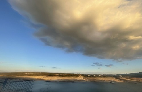 Briarcliff Condo | Fun N The Sun Lake Travis Resort 105