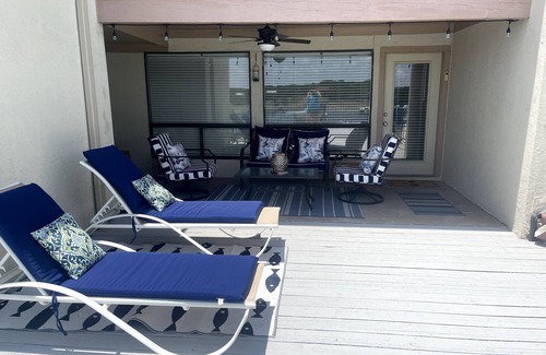 Briarcliff Condo | Fun N The Sun Lake Travis Resort 105