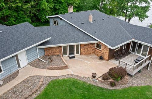 East Gull Lake House | Fun on Floan Point