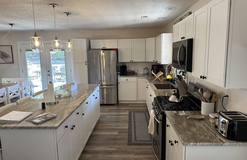 Aberdeen House | Fun place, Hot Tub, king Bed relax enjoy sleeps13 vacation Golf Pinehurst 2024