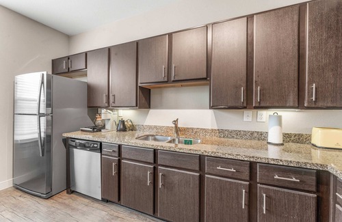 Pleasant Valley Apartment | Fun SoCo 1BR King Suite w/GymPickleballLaundry