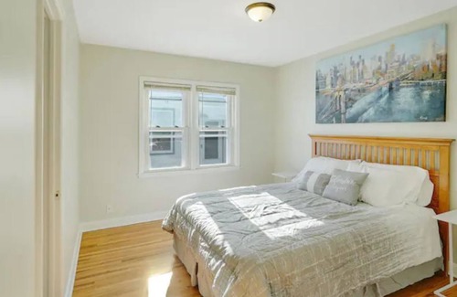 Southwest Minneapolis Apartment | Fun & Spacious Duplex for you!