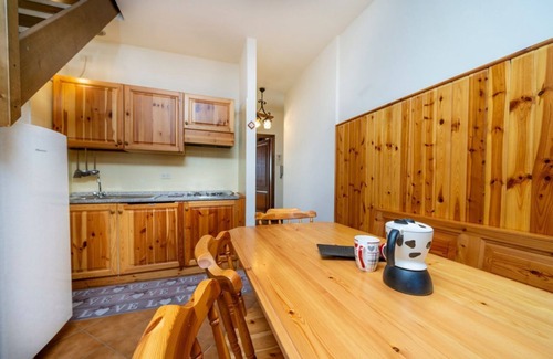 Tarvisio Apartment | Functional 60 sqm apartment, ideal for 6 guests, 3 min walk from the Italian Ski and Snowboard School Tarvisio - Sella Nevea. Tarvisio, located in the heart of the Julian Alps, offers breathtaking landscapes and a rich variety of hiking trails. The apart