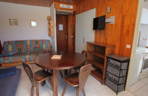 La Toussuire Apartment | Functional studio 3rd floor, 4 people, equipped kitchen, balcony