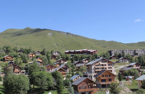 La Toussuire Apartment | Functional studio 3rd floor, 4 people, equipped kitchen, balcony