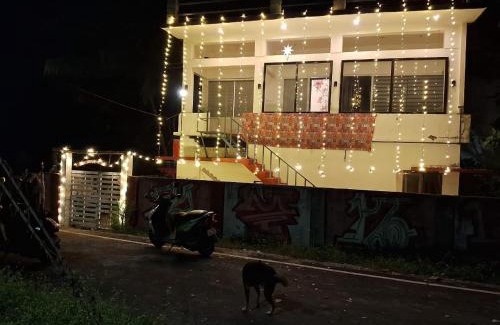 Alappuzha Bed & Breakfast | Funky Art Beach Home