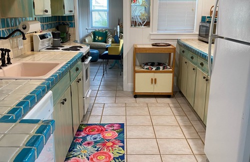 Sunset Beach House | Funky Beach Shack at Sunset Beach! One block to beach, live music and SUNSETS!
