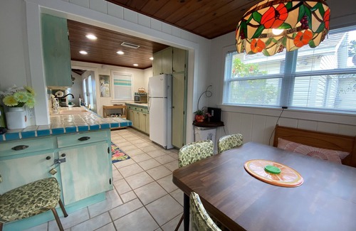 Sunset Beach House | Funky Beach Shack at Sunset Beach! One block to beach, live music and SUNSETS!